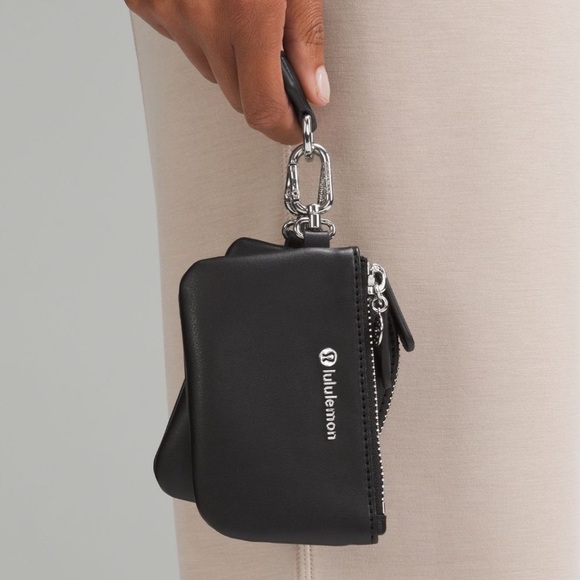 Lululemon Dual Pouch Wristlet Leather Alternative Cactus Black - Picture 2 of 3